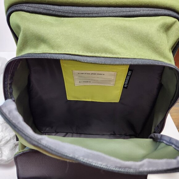 NWT Moleskine Nomad Medium Backpack Bag Padded Unisex Green - Picture 14 of 16